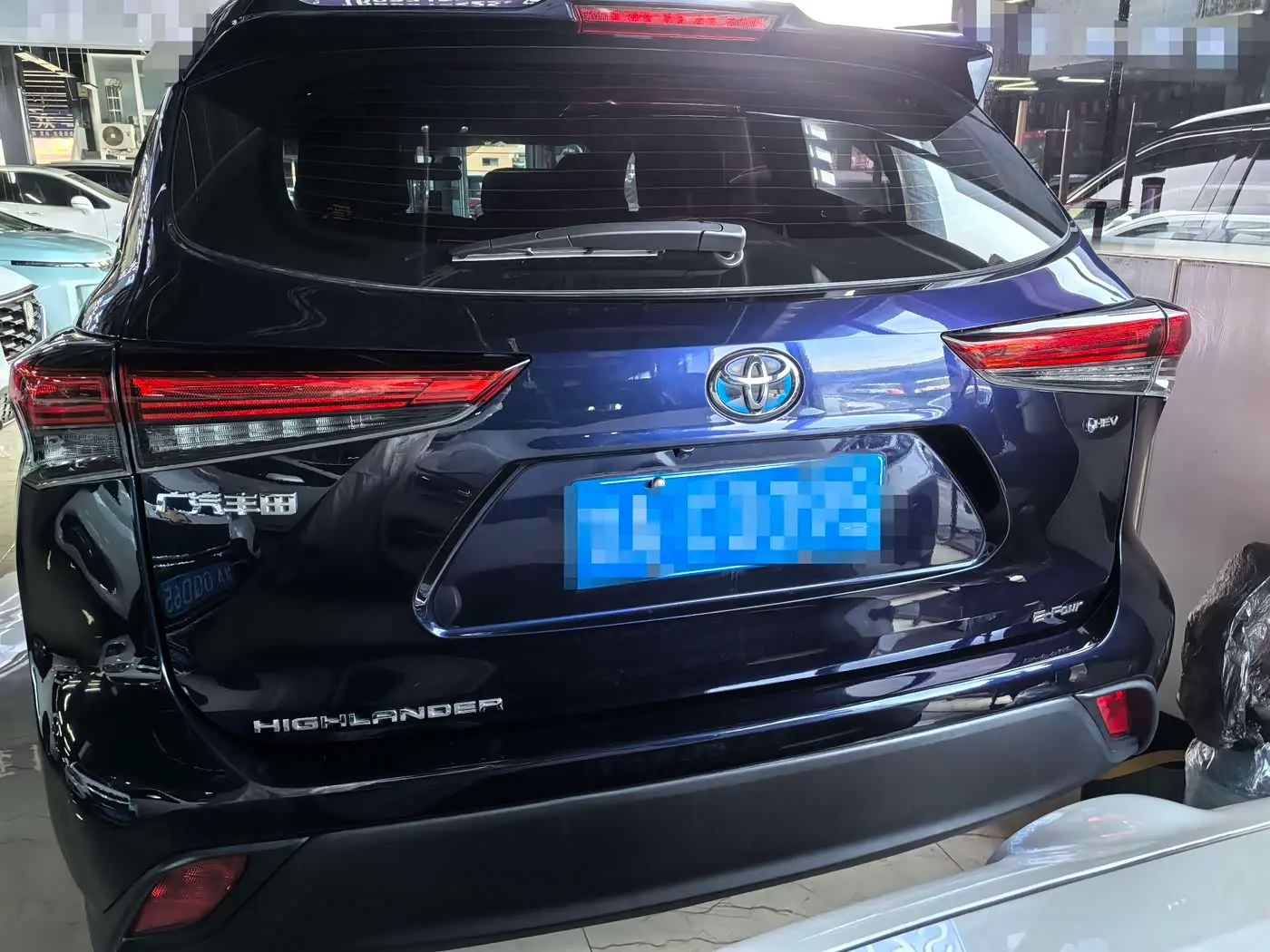 Toyota Highlander 2022 — Photo 5/10