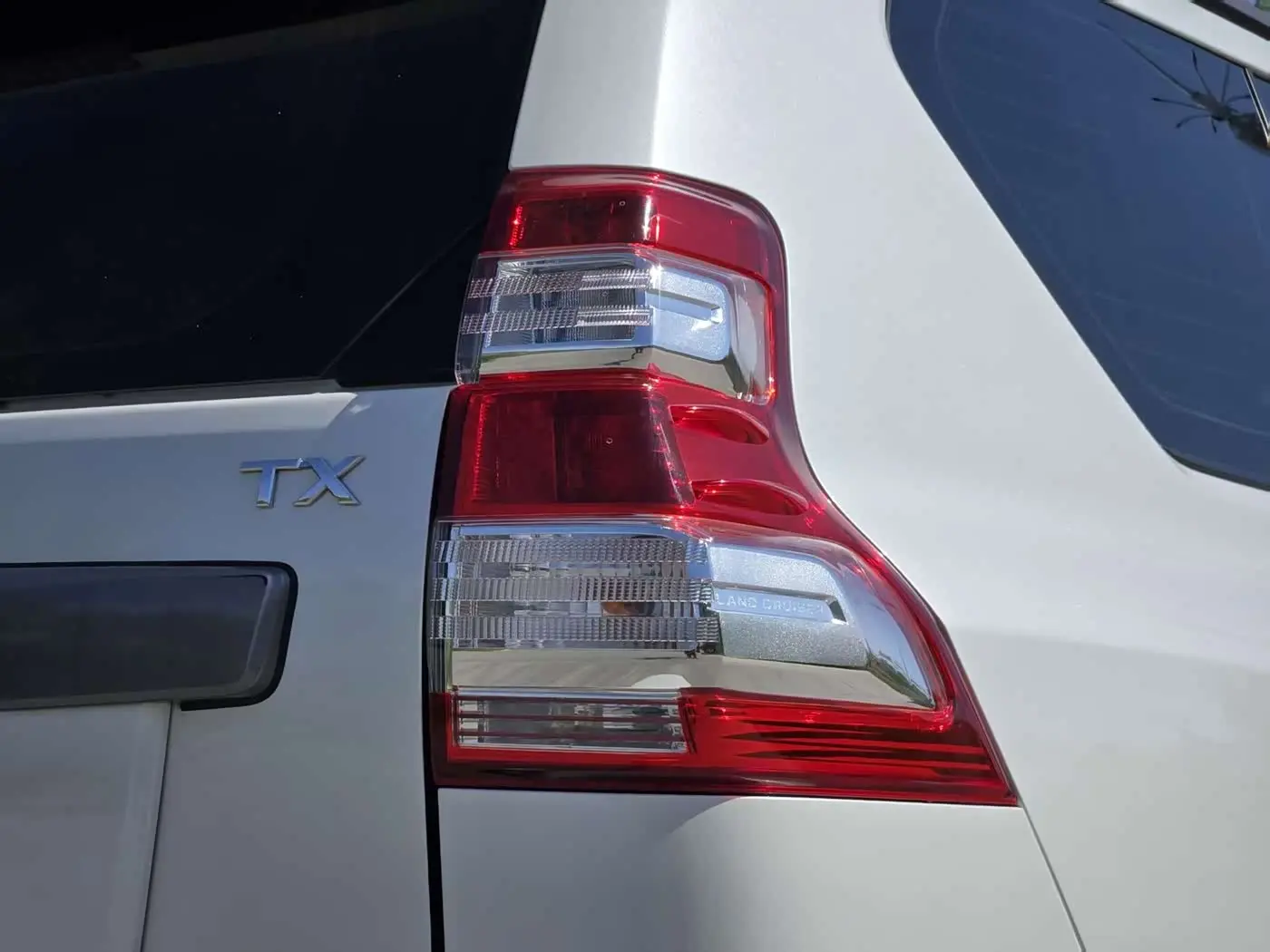 Toyota Prado 2018 — Photo 18/18