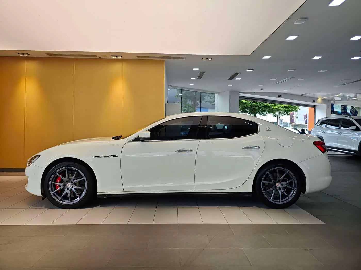 Maserati Ghibli 2018 — Photo 6/20