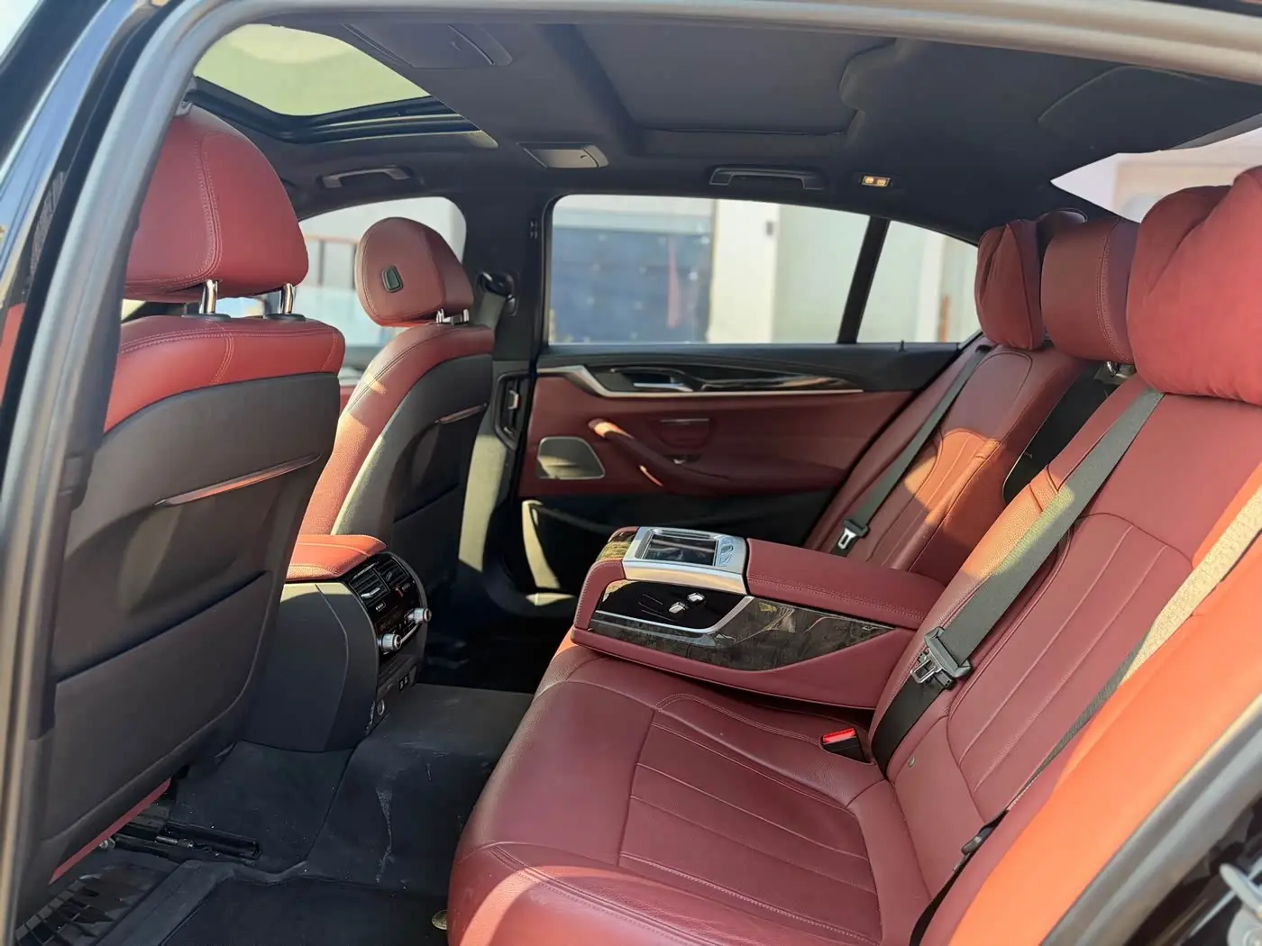 BMW 5 Series 2020 — Photo 6/19