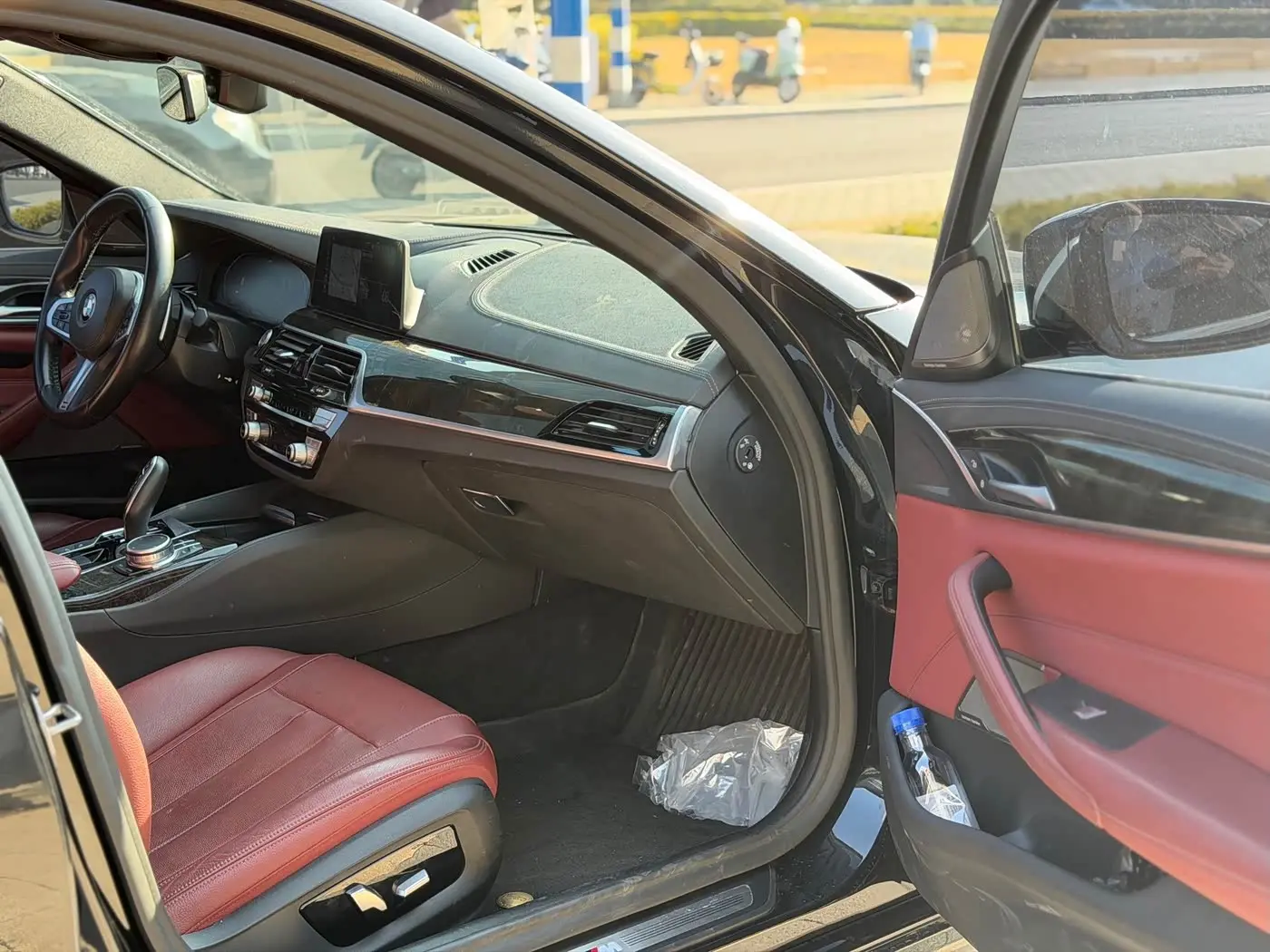 BMW 5 Series 2020 — Photo 10/19