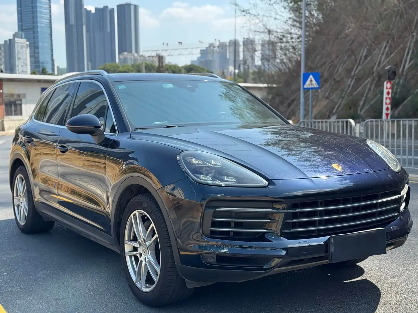 Porsche Cayenne 2018 — Photo 3/10
