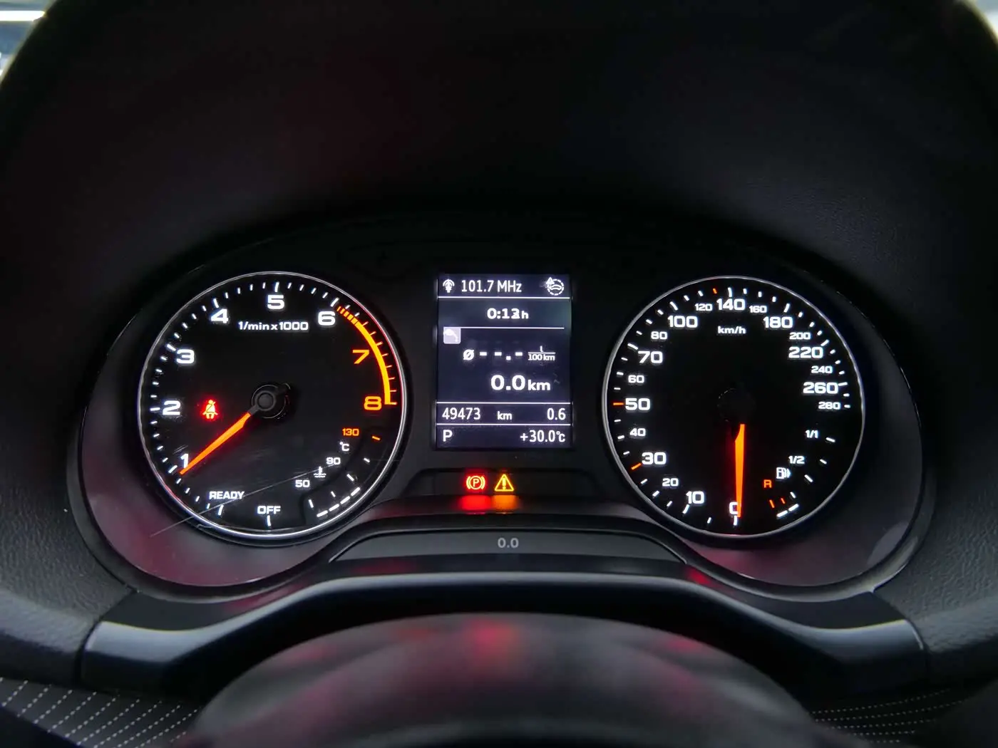 Audi Q2L 2022 — Şəkil 14/16