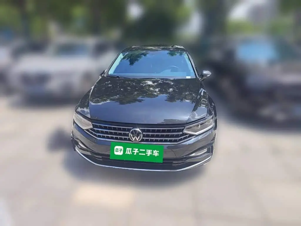 Volkswagen Magotan 2025 — Photo 2/20