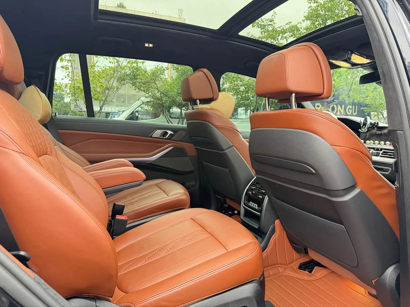 BMW X7 2022 — Фото 12/16