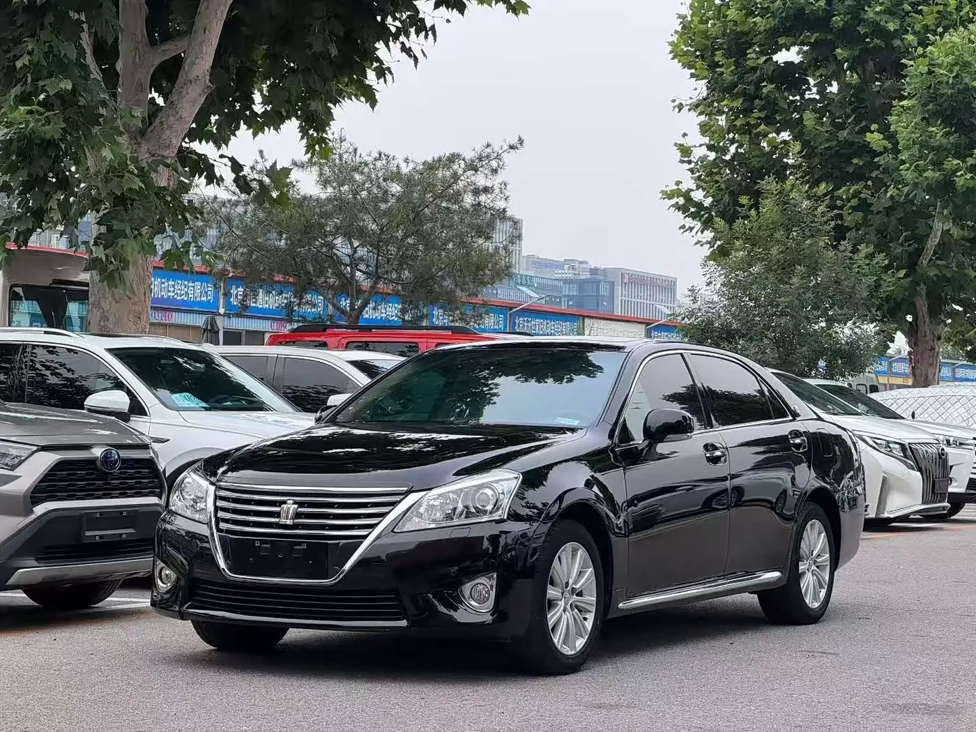 Toyota Crown, 2014