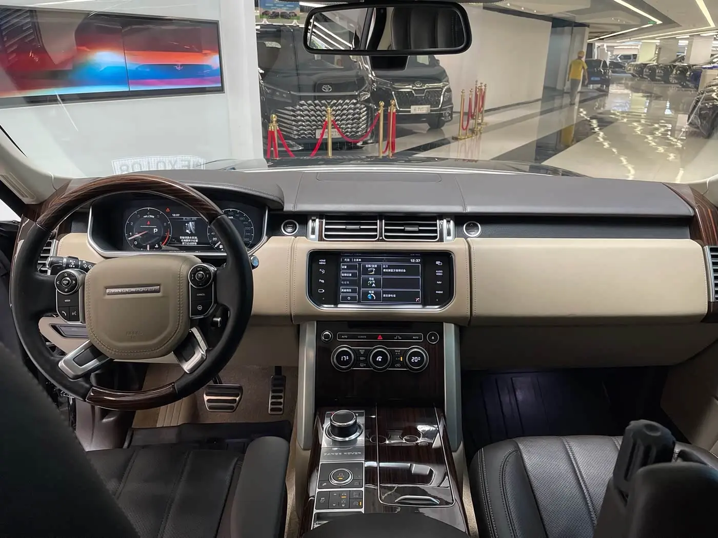 Land Rover Range Rover 2014 — Photo 16/20