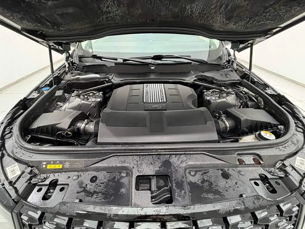 Land Rover Discovery 2020 — Photo 9/20