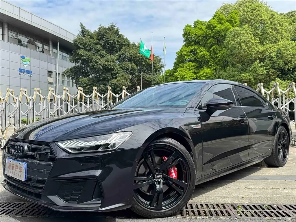 Audi A7L 2023 — Photo 1/18