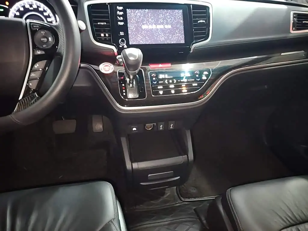 Honda Odyssey 2020 — Фото 14/20