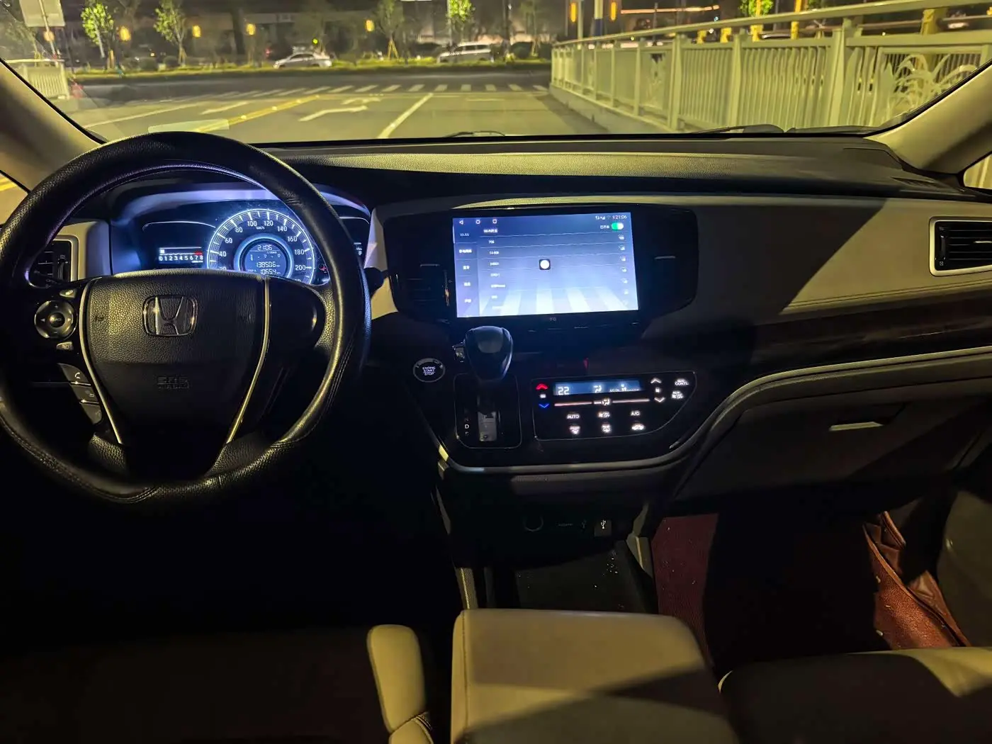 Honda Odyssey 2018 — Фото 6/9