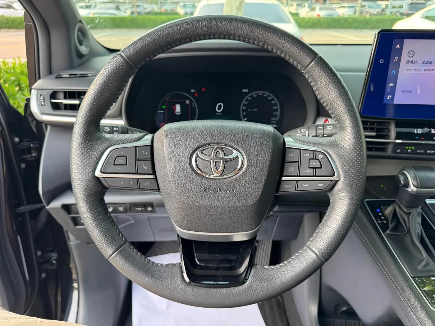 Toyota Granvia 2023 — Şəkil 13/20