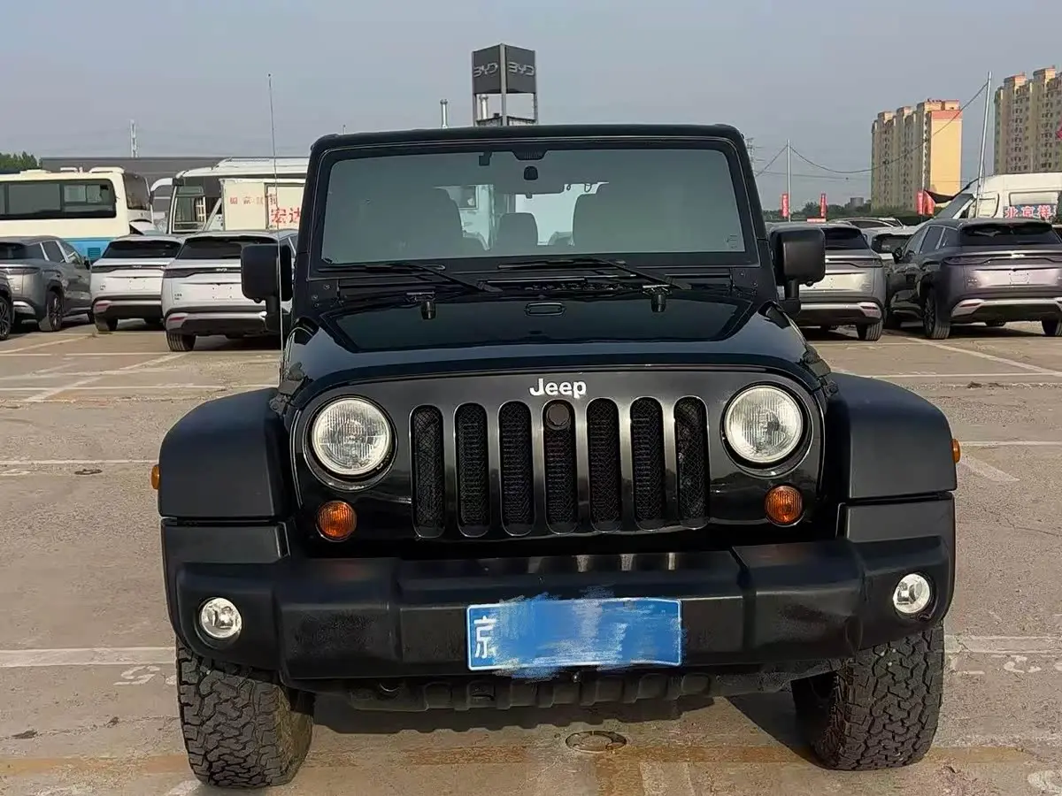 Jeep Wrangler 2012 — Şəkil 3/13