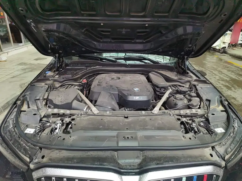BMW 5 Series 2024 — Photo 16/20