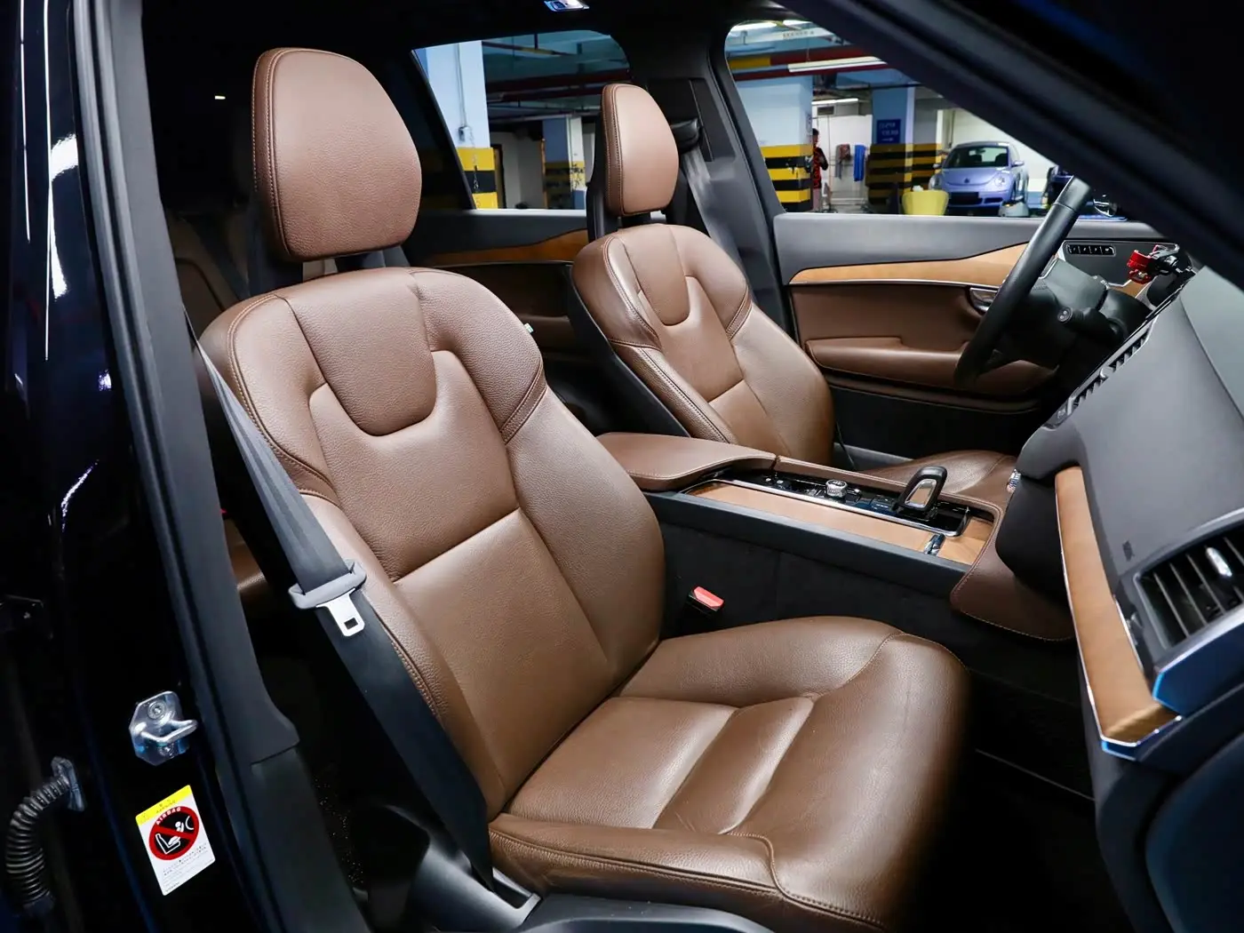 Volvo XC90 2020 — Фото 11/20