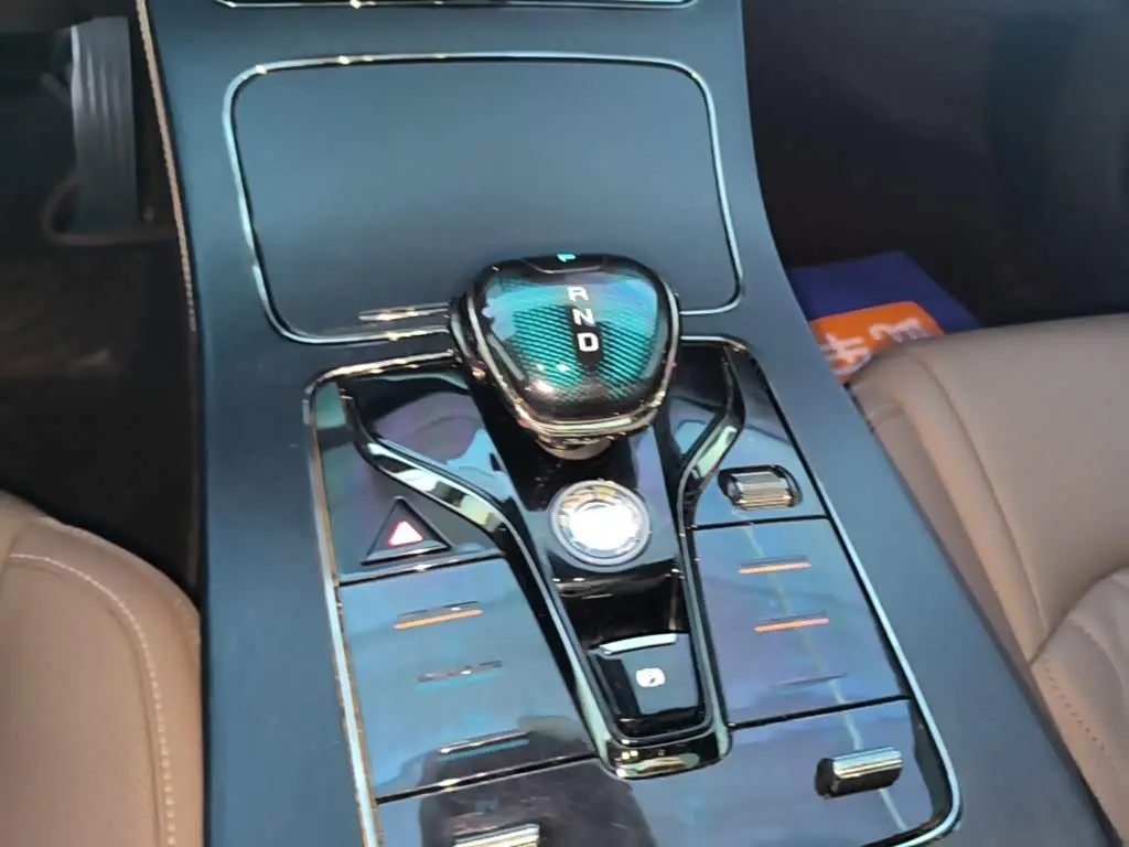 BYD Han 2023 — Photo 14/20