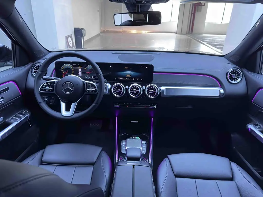 Mercedes-Benz GLB 2021 — Фото 20/20