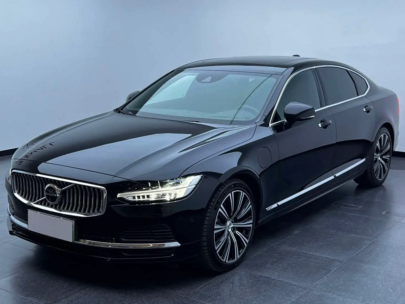 Volvo S90 Plug-in Hybrid, 2021