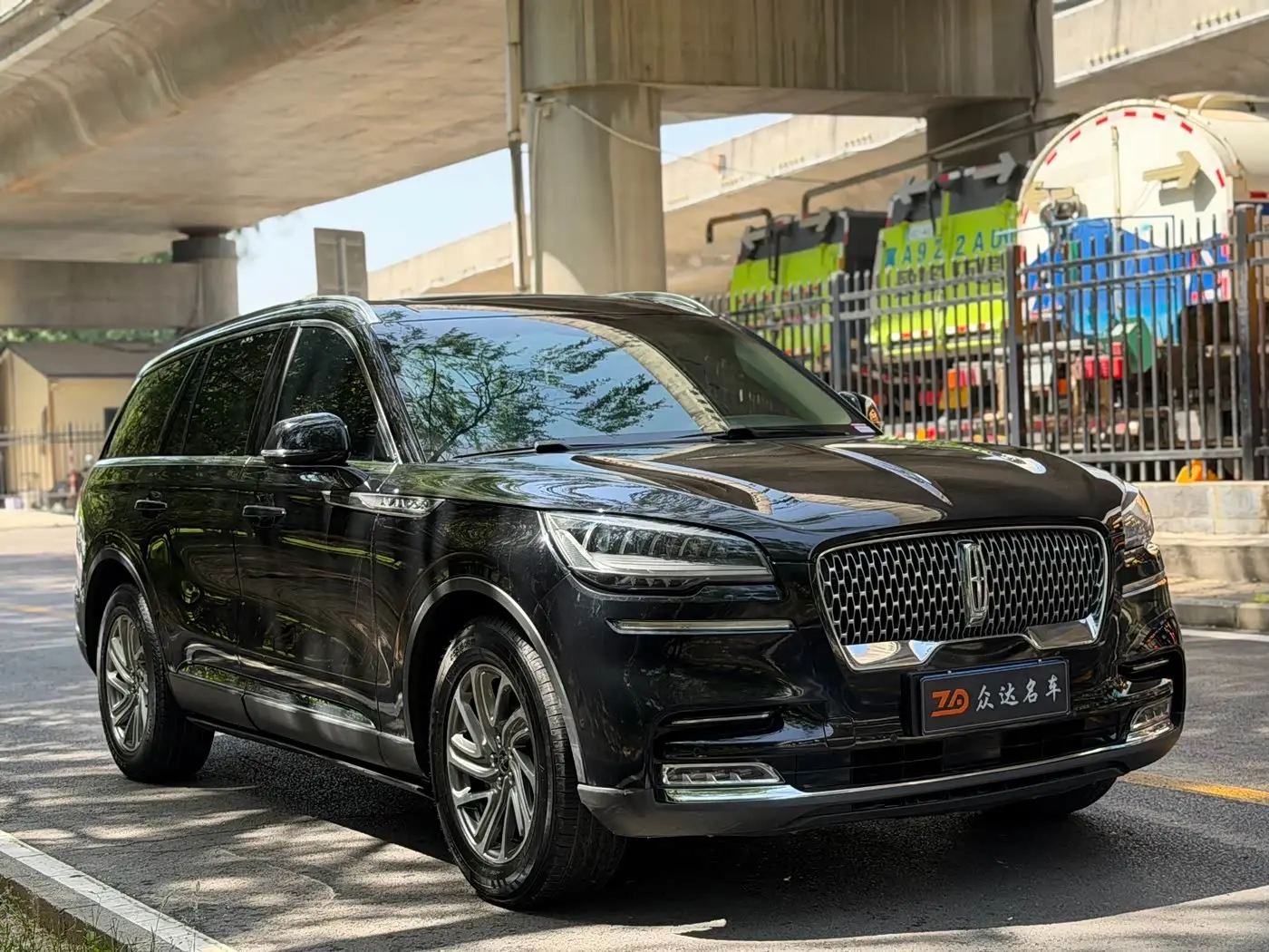 Lincoln Aviator 2021 — Photo 3/14