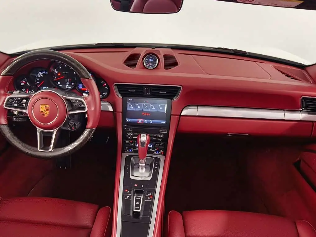 Porsche 911 2019 — Şəkil 8/13
