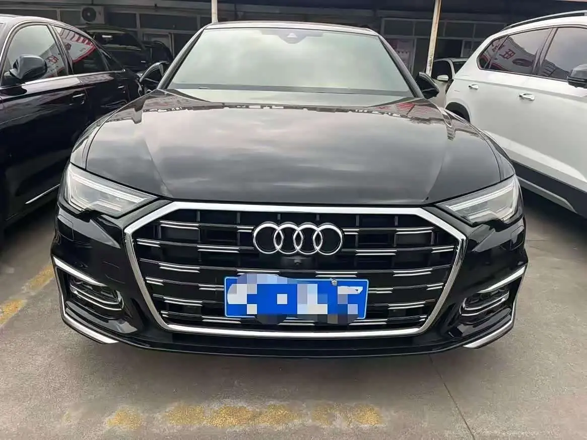 Audi A6L 2025 — Photo 2/10