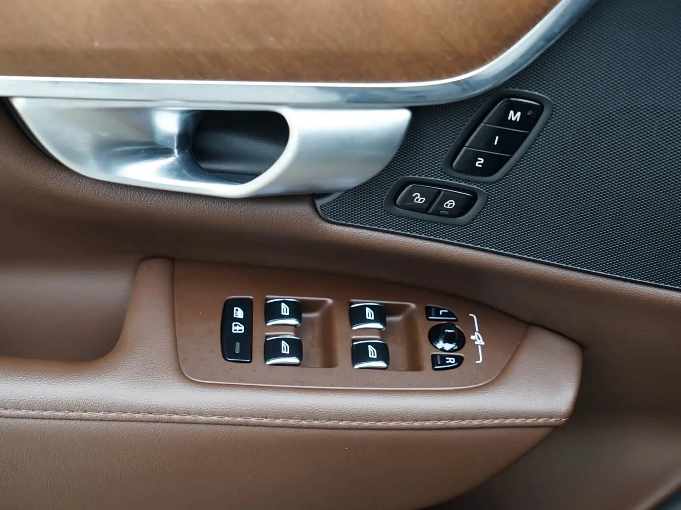 Volvo S90 2024 — ფოტო 18/20