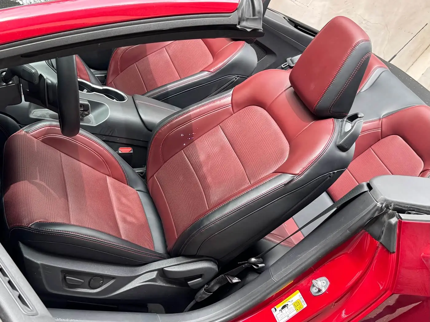 Ford Mustang 2025 — Şəkil 7/20