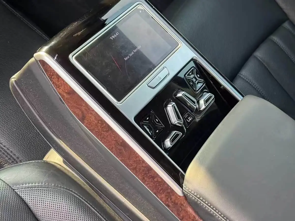 Audi A8 2021 — Photo 6/10