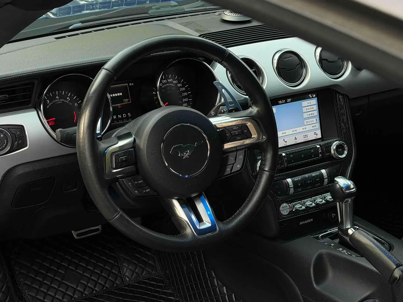 Ford Mustang 2017 — Photo 15/15