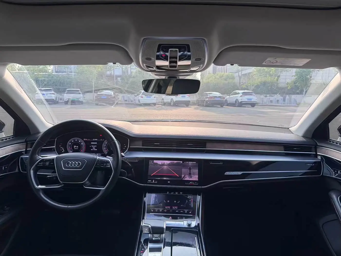 Audi A8 2021 — Photo 4/10