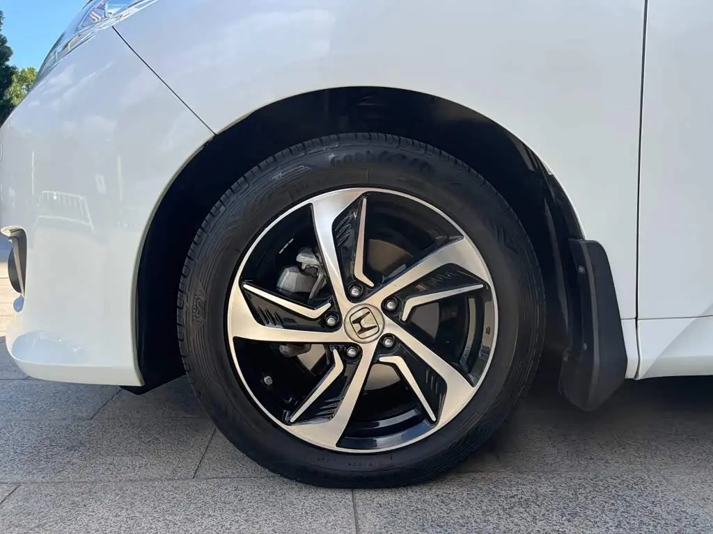 Honda Odyssey 2018 — Şəkil 10/20