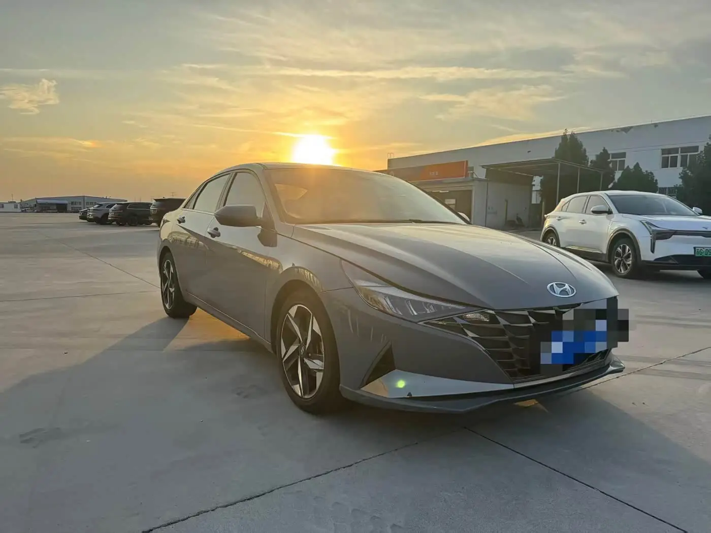 Hyundai Elantra 2022 — Şəkil 2/8