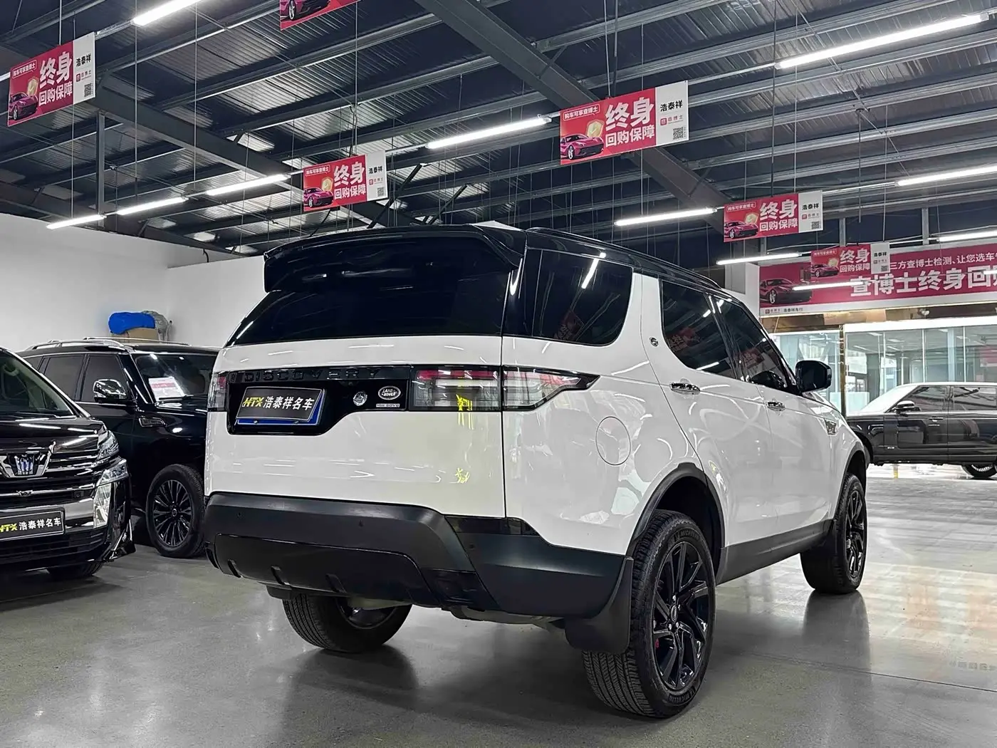 Land Rover Discovery 2018 — Фото 7/9