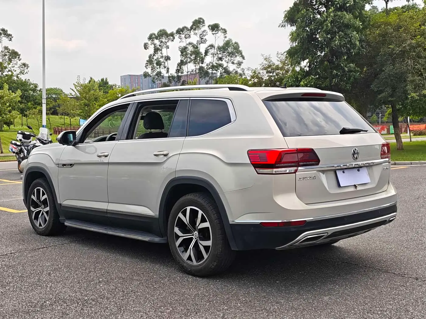 Volkswagen Teramont 2018 — Şəkil 18/20