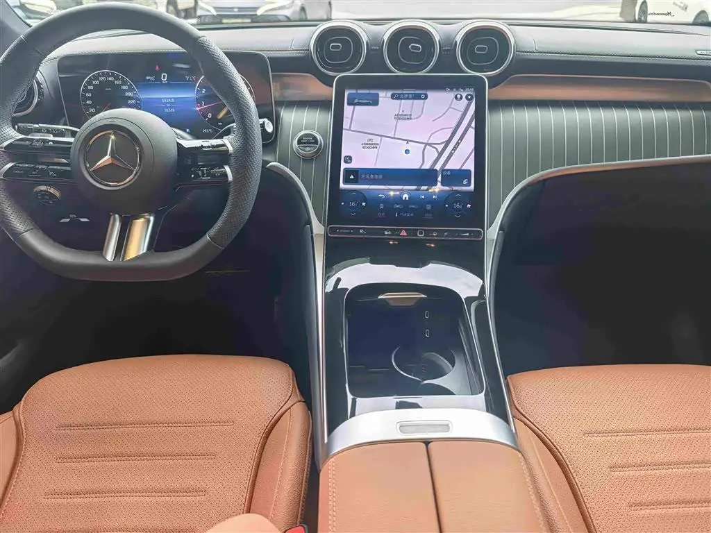 Mercedes-Benz GLC 2023 — Şəkil 10/16