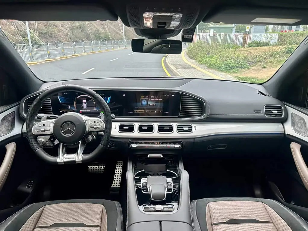 Mercedes-Benz GLE AMG 2023 — Фото 12/20