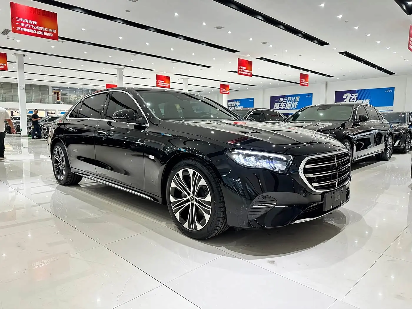 Mercedes-Benz E-Class 2026 — Photo 3/20