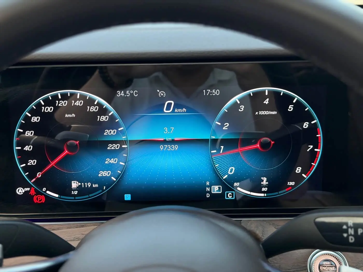 Mercedes-Benz E-Class 2021 — Photo 10/10