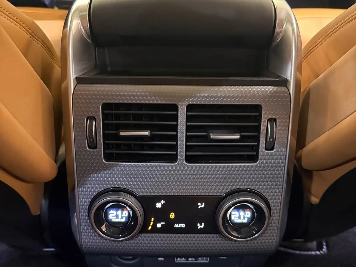 Land Rover Range Rover Sport 2018 — Photo 11/15