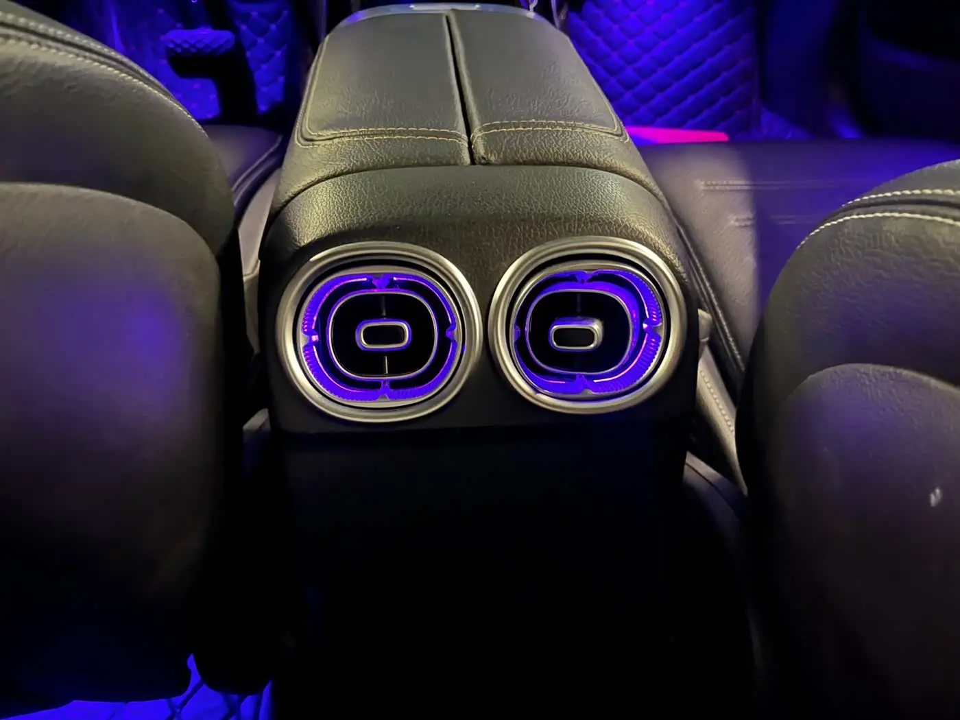 Mercedes-Benz C-Class 2023 — Фото 16/16