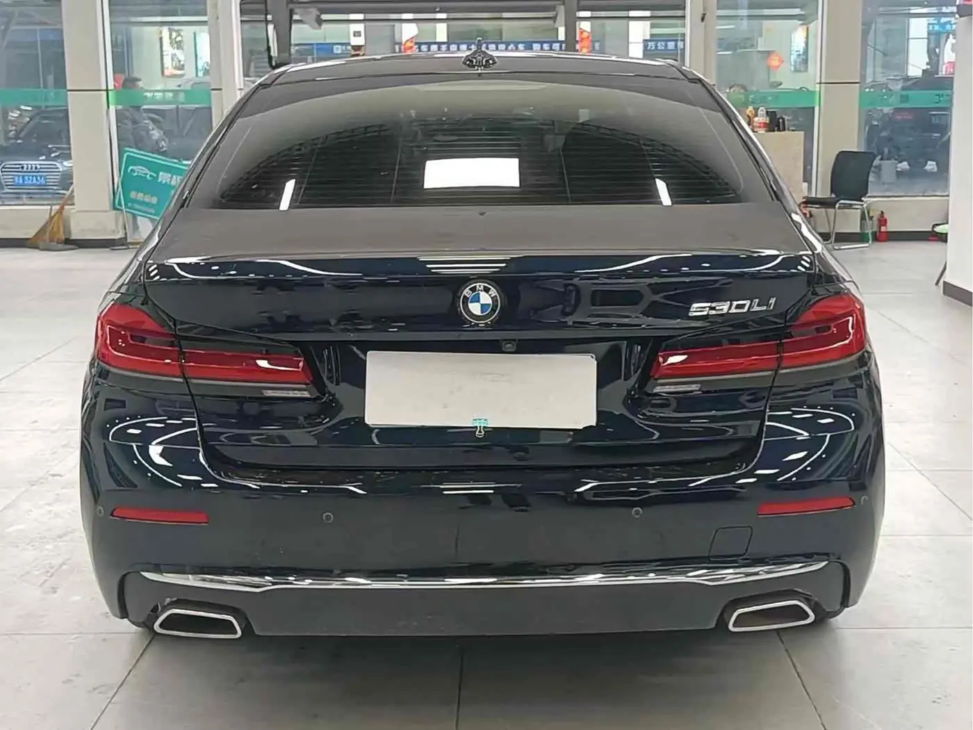 BMW 5 Series 2022 — Photo 8/9