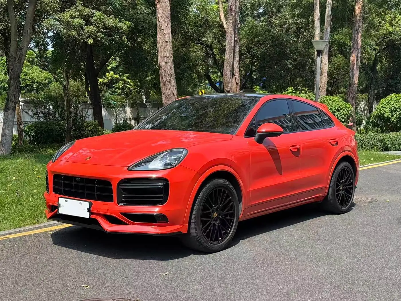 Porsche Cayenne 2021 — Фото 2/15