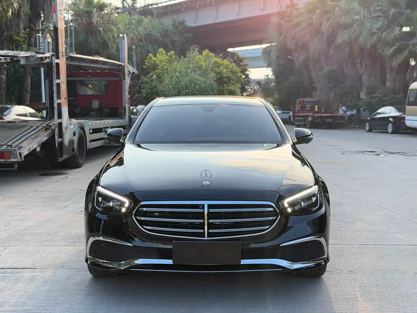 Mercedes-Benz E-Class 2021 — Photo 2/10