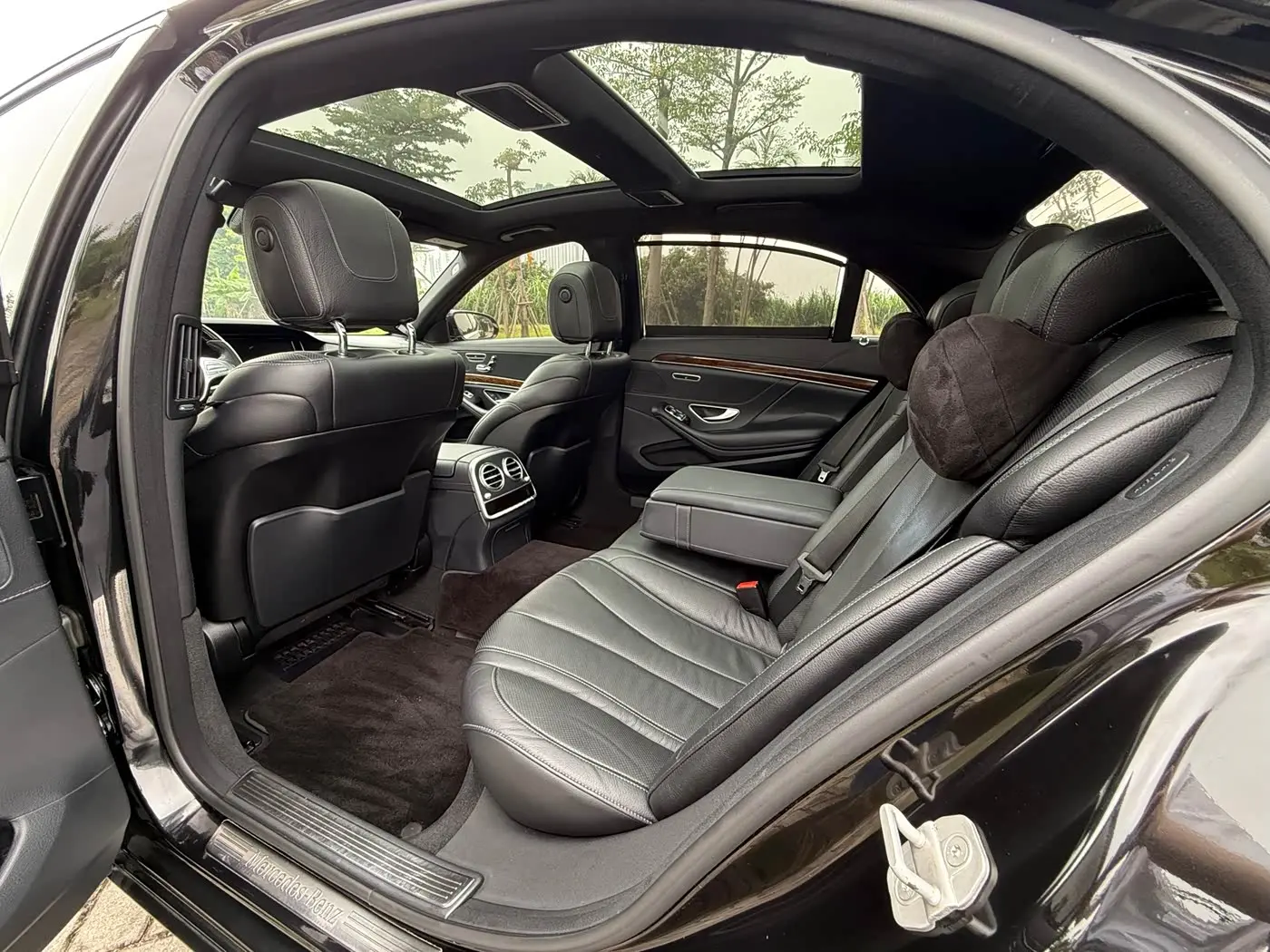 Mercedes-Benz S-Class 2015 — Photo 16/20