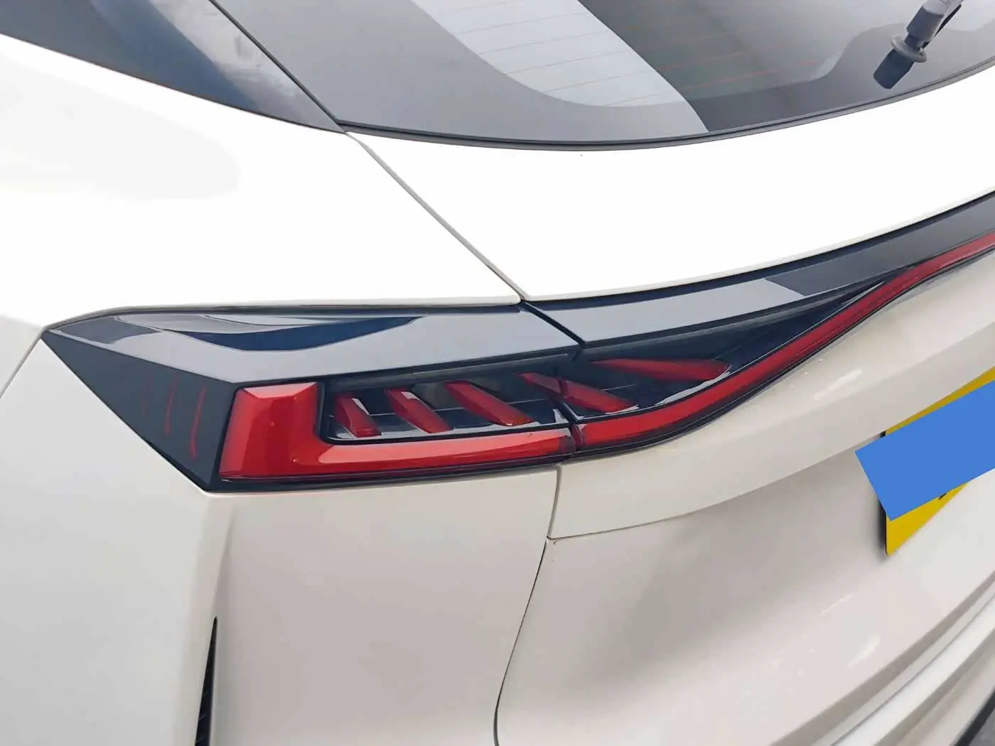 Changan UNI-Z New Energy 2024 — Şəkil 8/20
