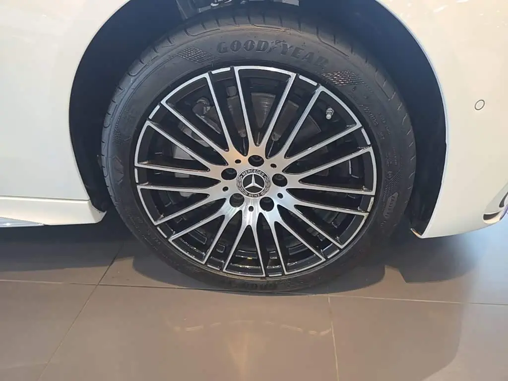 Mercedes-Benz C-Class 2025 — Şəkil 12/20
