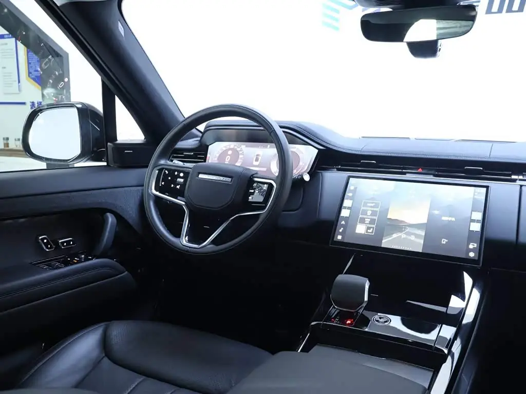 Land Rover Range Rover Sport 2024 — Фото 14/20