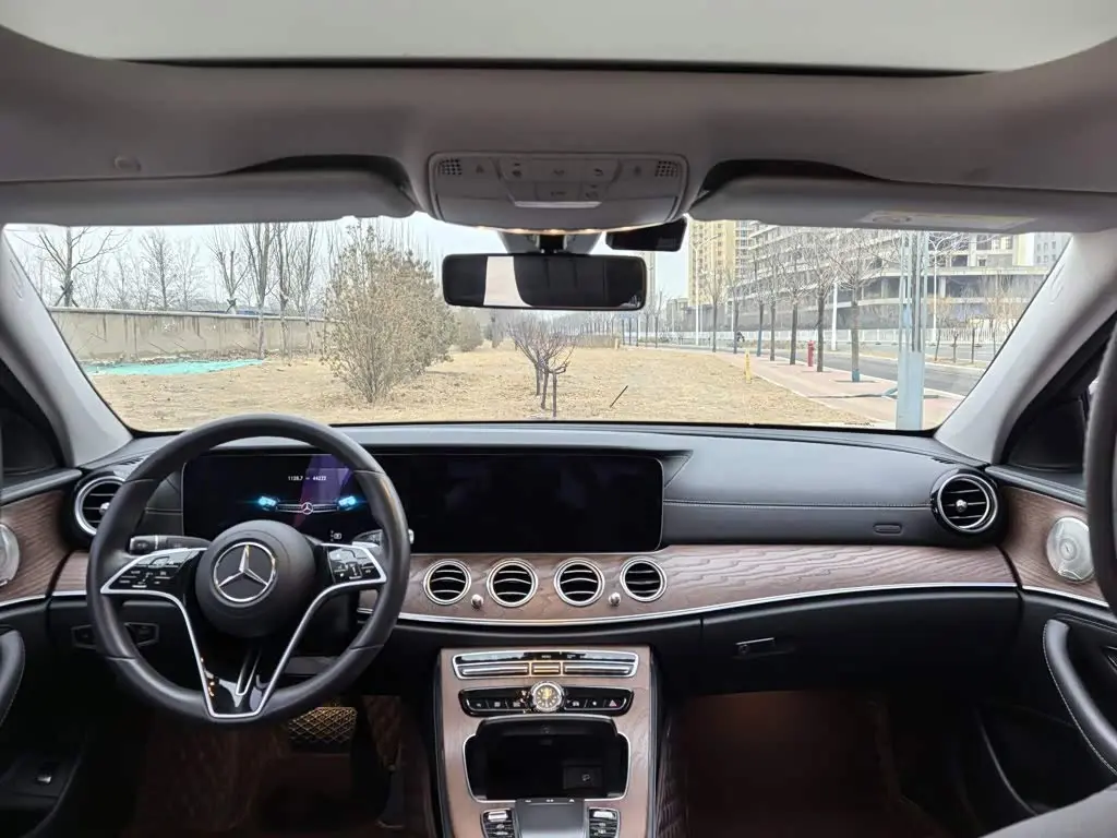 Mercedes-Benz E-Class 2022 — Фото 14/17