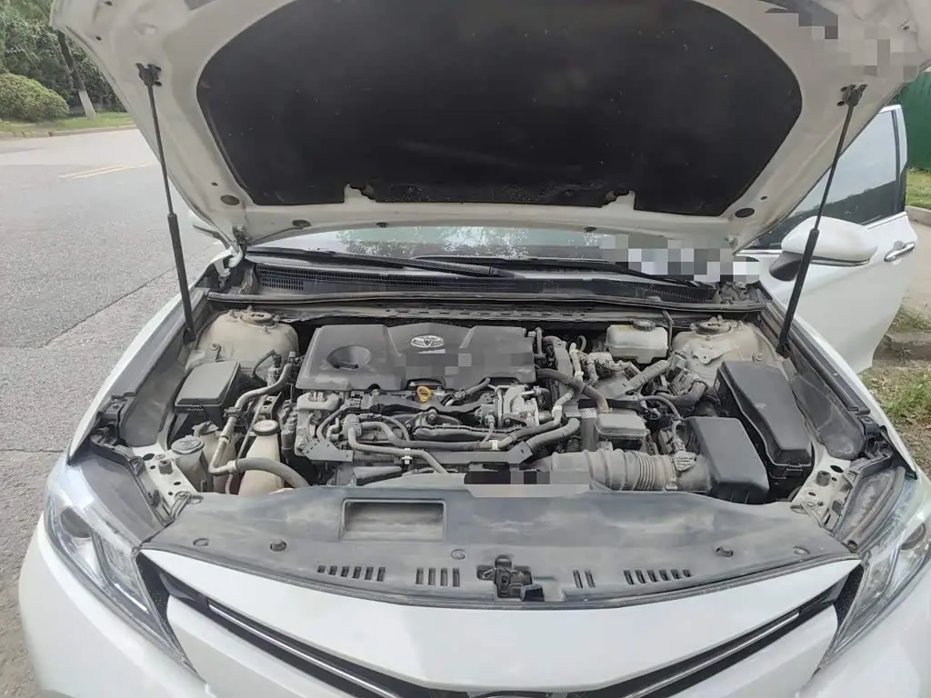 Toyota Camry 2018 — Şəkil 11/20