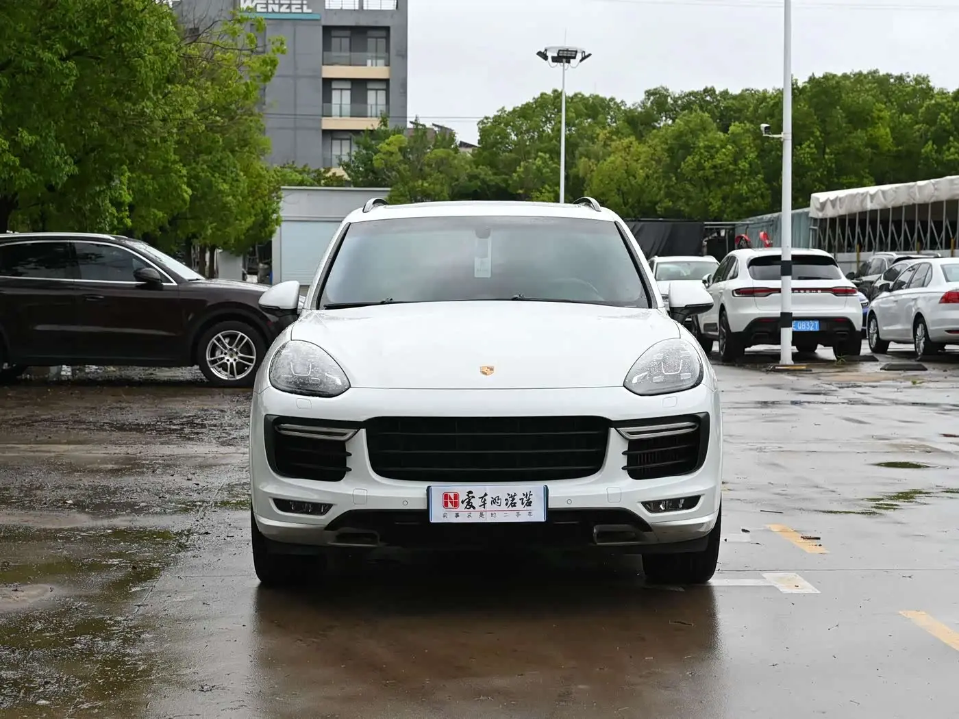 Porsche Cayenne 2016 — Photo 2/18